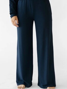 Cozy Earth Women's Bamboo Wide Leg Pull-On Pant Small TALL in Navy $98 retail